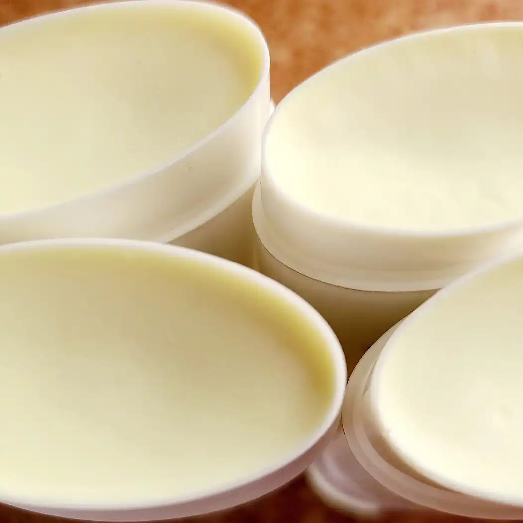Natürliches Deodorant mit Probiotika